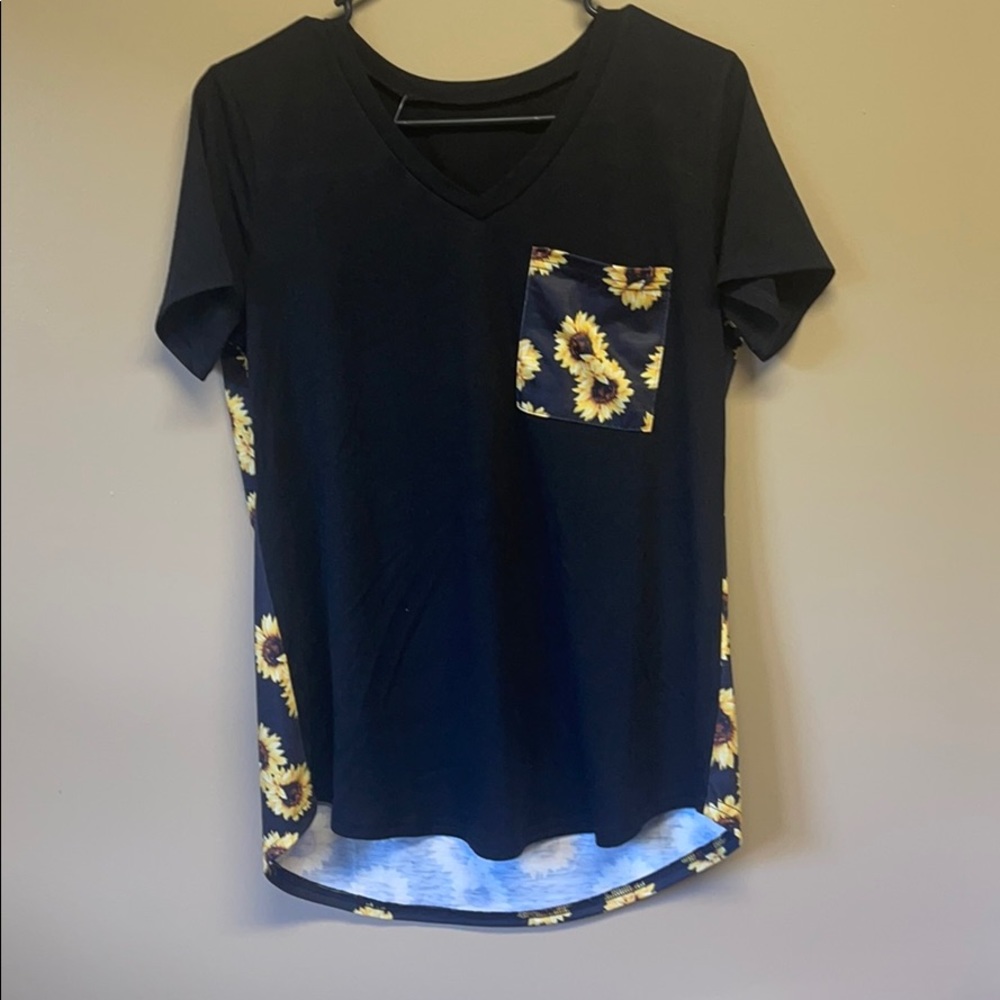 Sunflower tee! NEW!